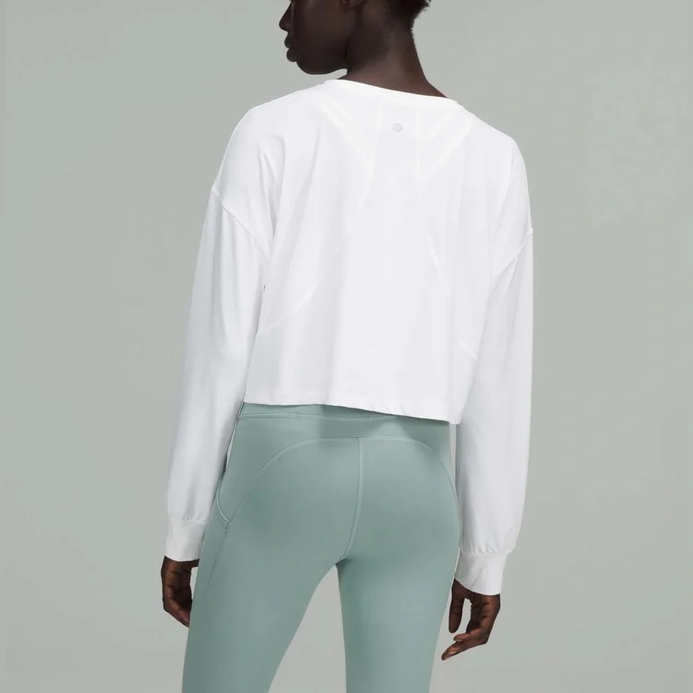 Lululemon Muscle Love White Longsleeve Cropped Shirt - Picture 2 of 6